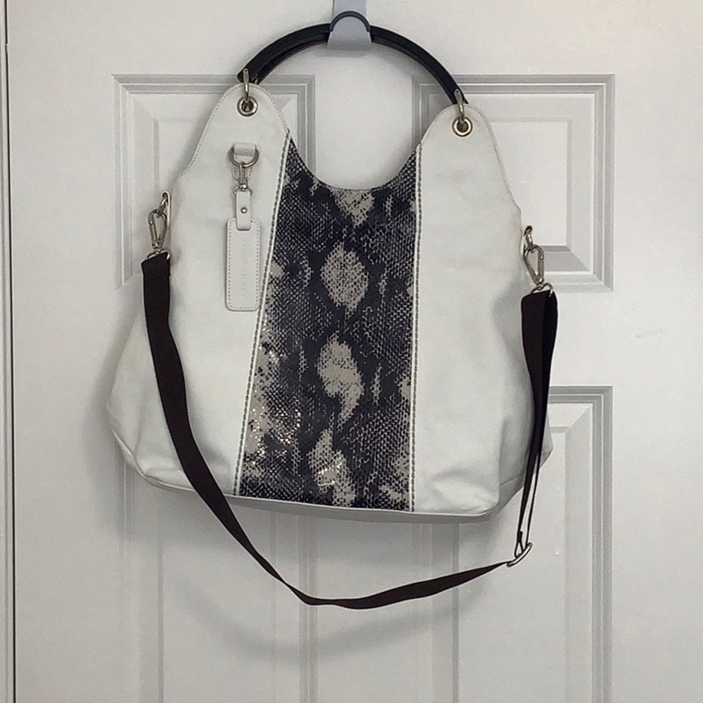 Elegant White Leather and Snakeskin Women’s Bag